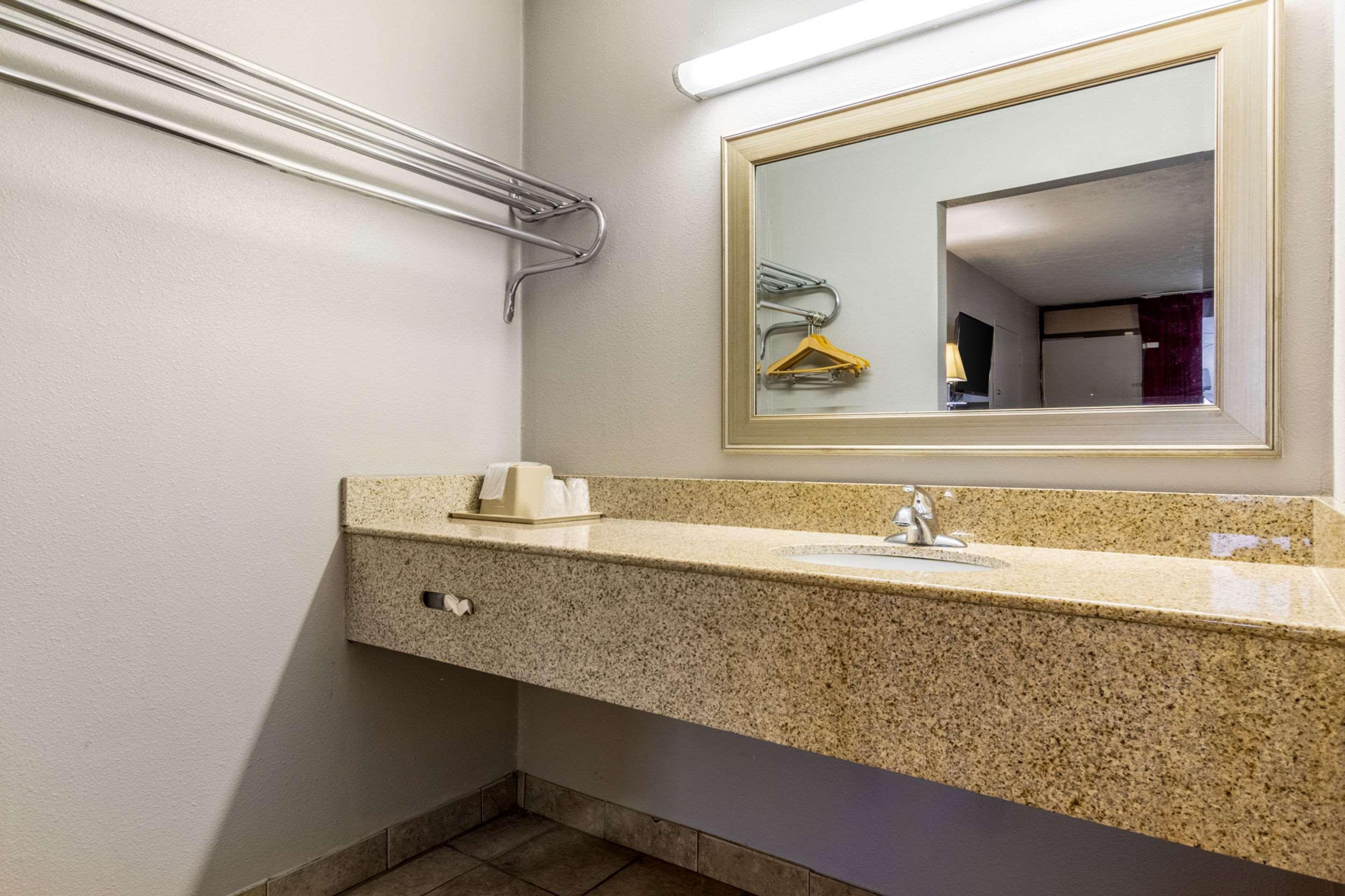 Econo Lodge Seymour Εξωτερικό φωτογραφία